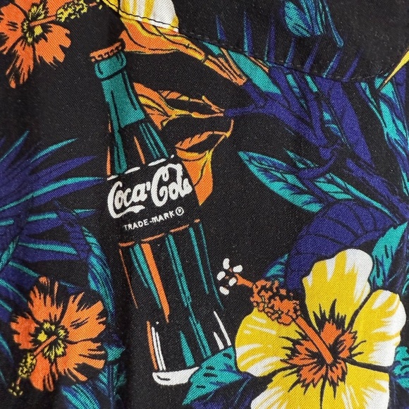 Hawaiian Coca Cola Bottles Multi-color Print Short Sleeve Button Down Size S - Picture 4 of 7